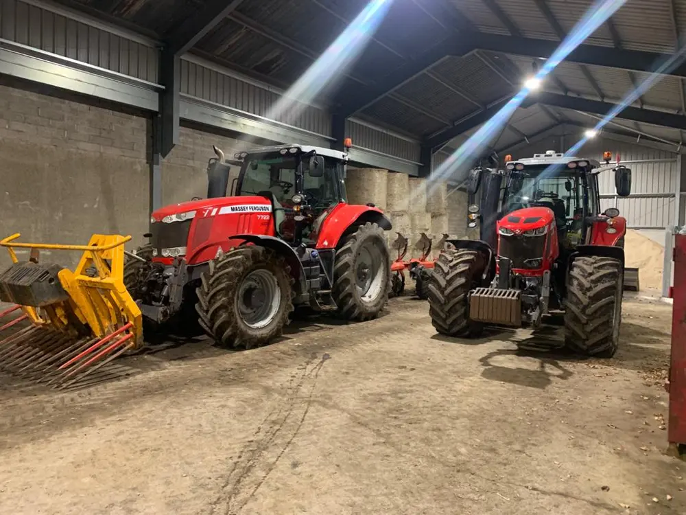 Agricultural services / stone raking, photo